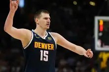 熊猫体育 中国 官方网站-集结日NBA季后赛传出新动向，里尔迎来里程碑，管理层表态：底气十足，心理建设被强调