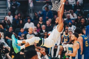 熊猫体育 中国 官方网站-关键时刻上海久事调整名单以备欧联；篮板制胜环节打磨；话题不断；轮换策略成焦点