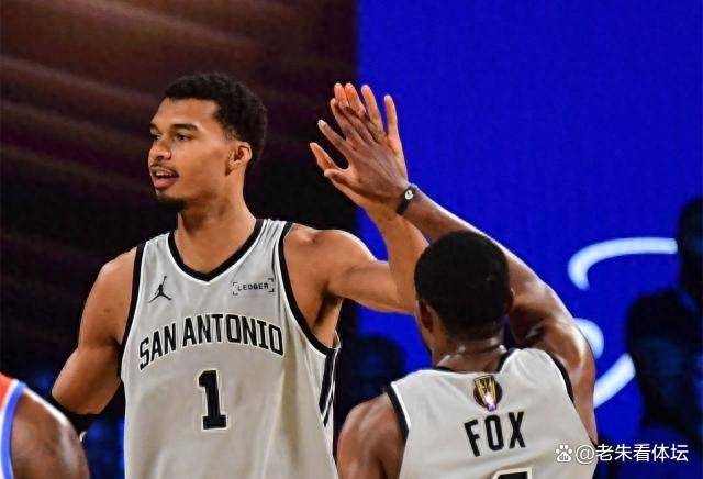 关键时刻上海久事调整名单以备欧联；篮板制胜环节打磨；话题不断；轮换策略成焦点