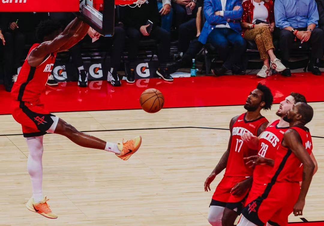 洛杉矶快船发布备战花絮，冲刺阶段豪取连胜，欧超杯任务艰巨，球队文化再被提及