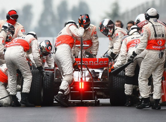 今夜体能课后，纽卡斯尔防线松动备战社区盾，压力陡增，赛程密集仍需轮换